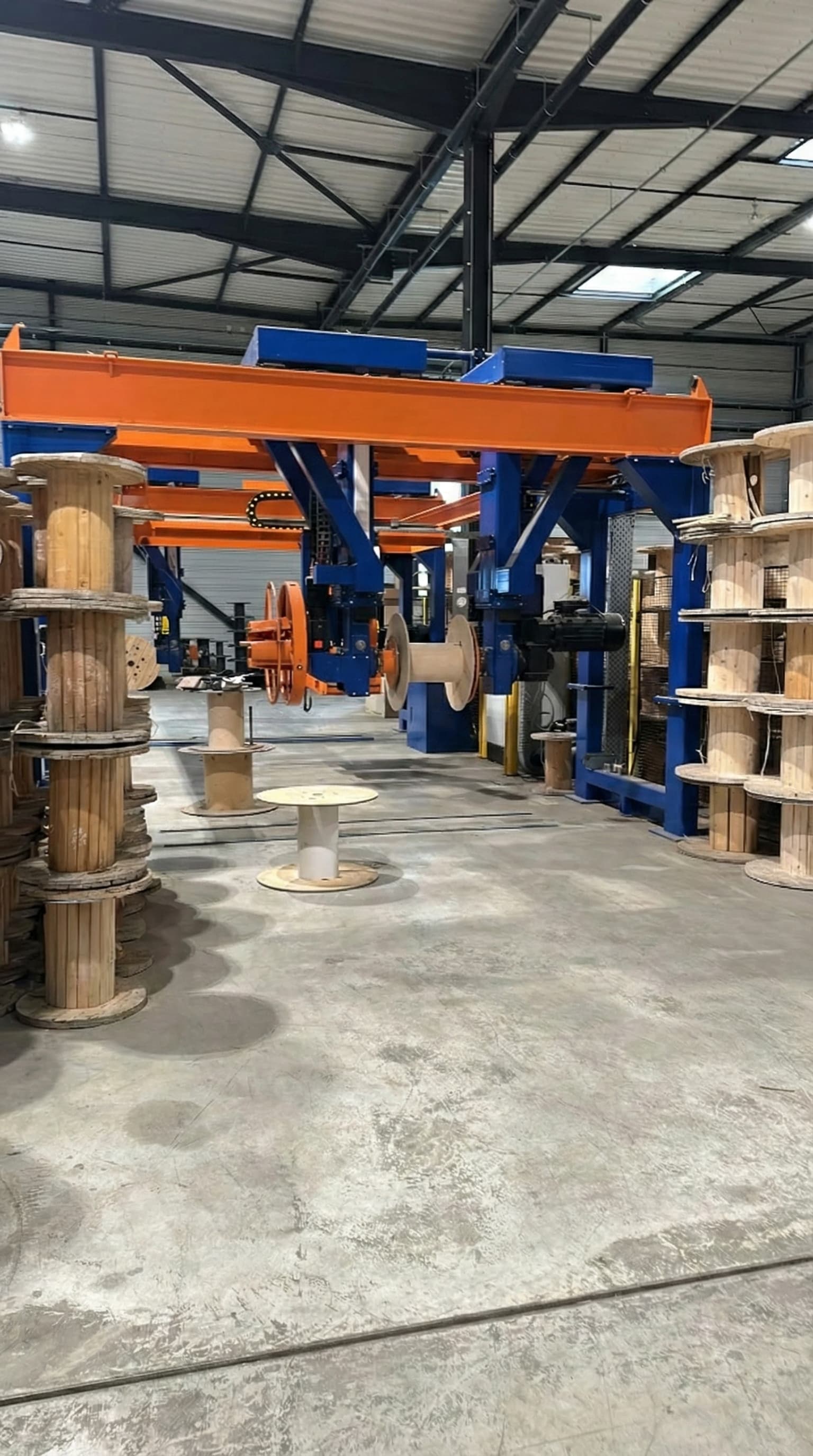 Entrepôt Lynelec et stock de câbles